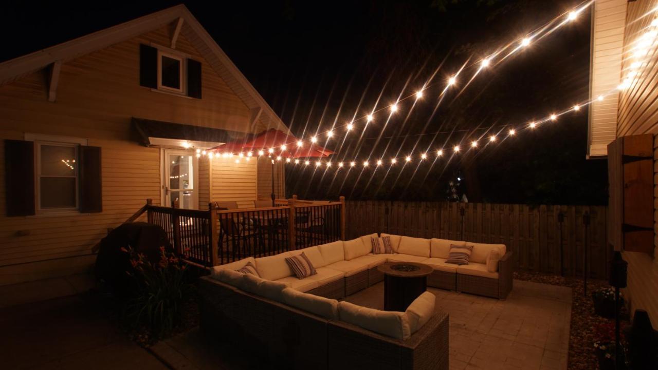 Holiday home 160inch Movie Theater- Great For Movie Night! *