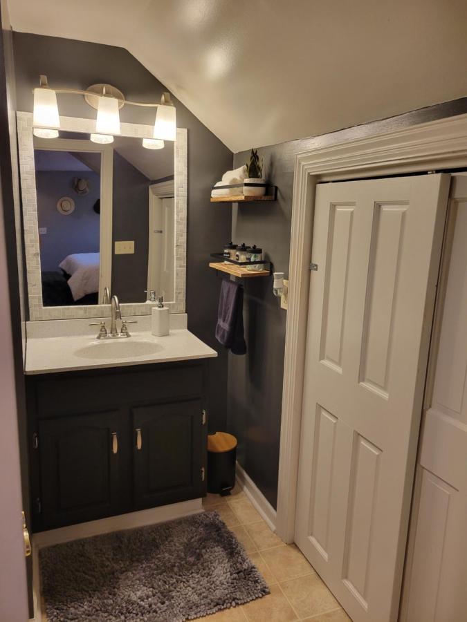 Holiday home 160inch Movie Theater- Great For Movie Night!