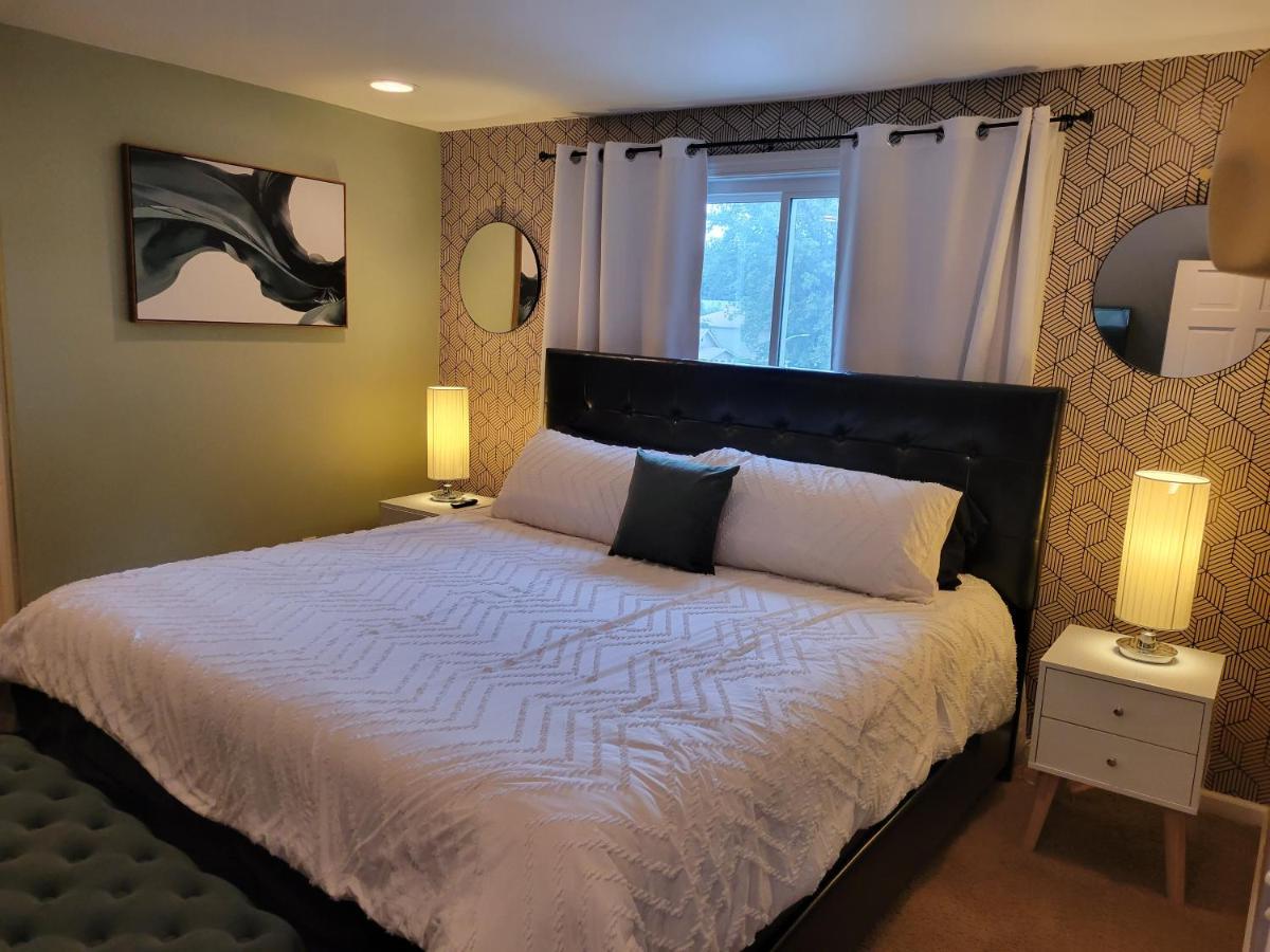 Holiday home 160inch Movie Theater- Great For Movie Night! Omaha